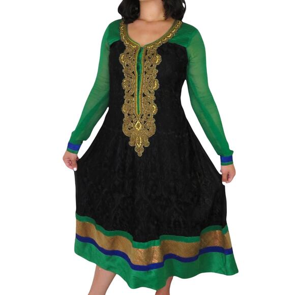 1990s Vintage Stunning Indian Sari Dress Black Emerald Green & Gold Small Saree - Picture 4 of 6